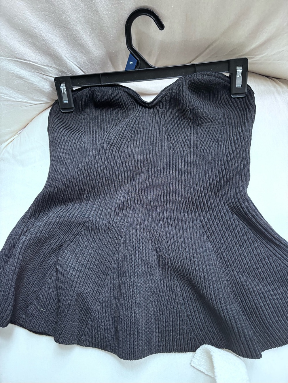 H&M Black Strapless Ribbed Knit Top with Sweet Heart Neckline